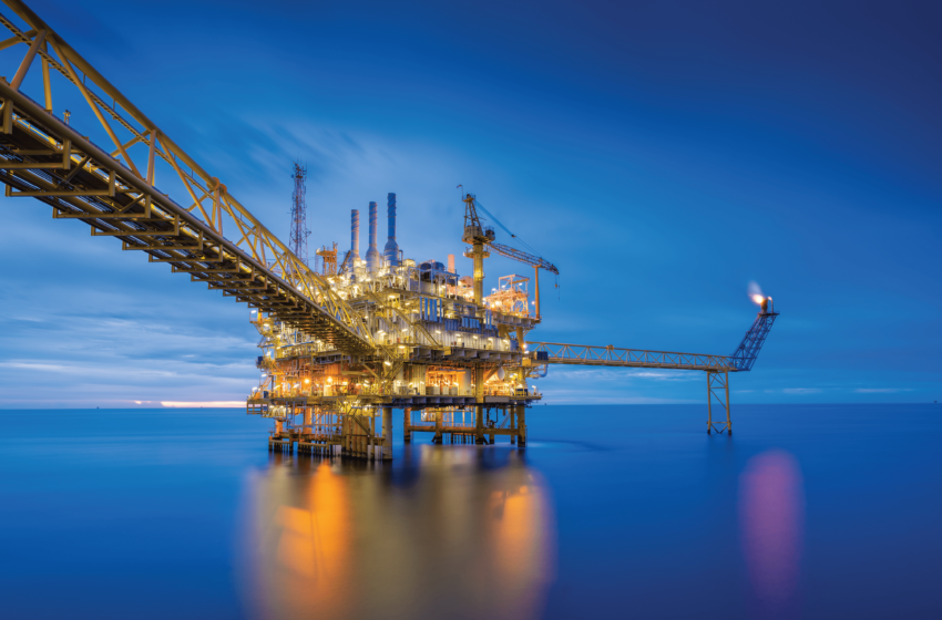  Preços do petróleo estáveis com pressão da oferta do Iraque e Rússia