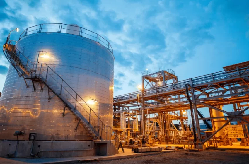  Preço do petróleo recua com receios sobre guerra comercial e menor procura