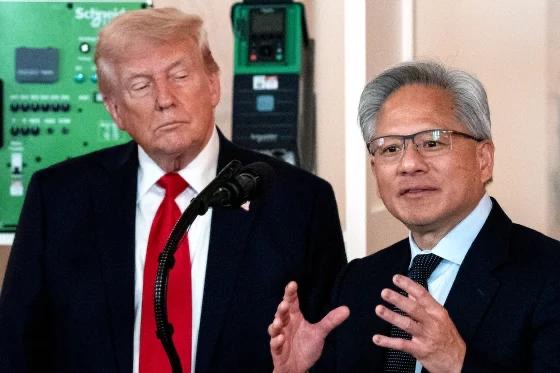  Trump autoriza venda de chips avançados de IA da Nvidia para clientes chineses