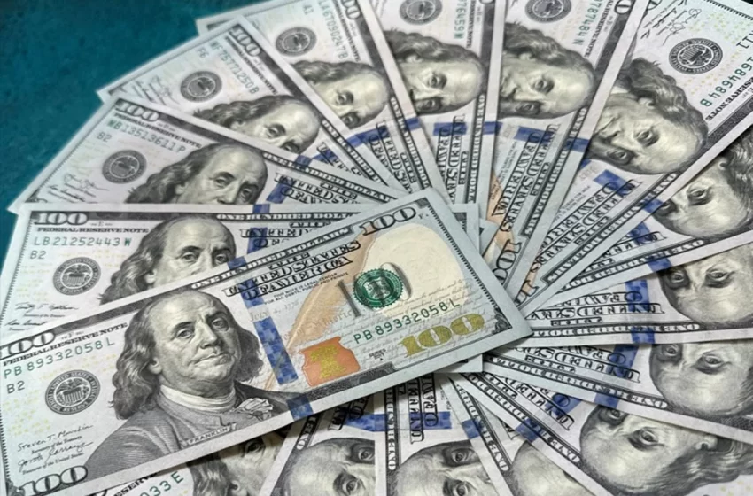  Notas de dólar norte-americanas vão exibir assinatura presidencial pela primeira vez em 165 anos