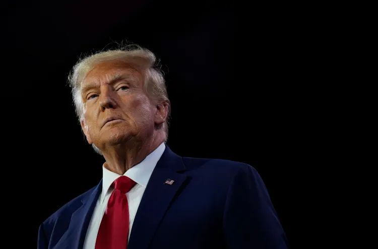  Trump ataca Papa Leão XIV e acusa-o de ser “demasiado liberal”