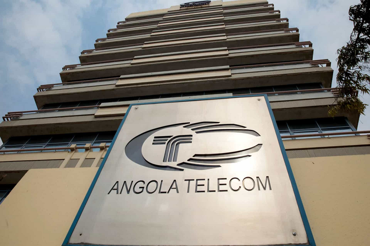  Governo prepara privatização parcial da Angola Telecom