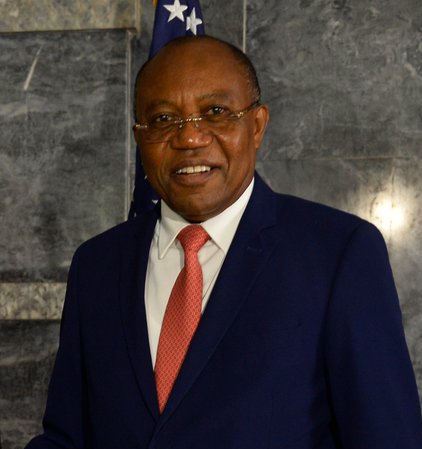  Manuel Domingos Augusto, antigo ministro das Relações Exteriores de Angola, morreu em Luanda