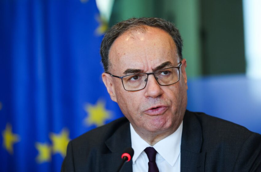  O governador do Banco de Inglaterra recebeu 60 presentes. Ficou com as sardinhas portuguesas.