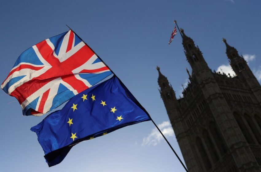  Brexit: dez anos, sete primeiros-ministros e uma economia que os economistas dizem ser 5% mais pequena