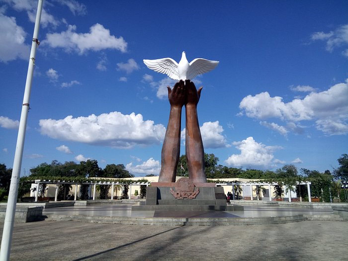  Festival Ngeya reúne mais de 160 artistas no Monumento à Paz, no Luena