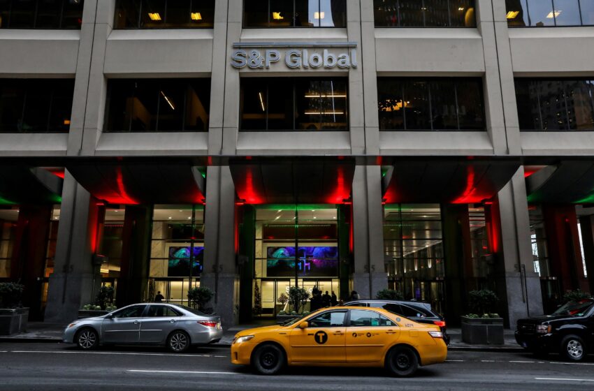  S&P mantém rating de Angola em B- e B, com perspectiva estável