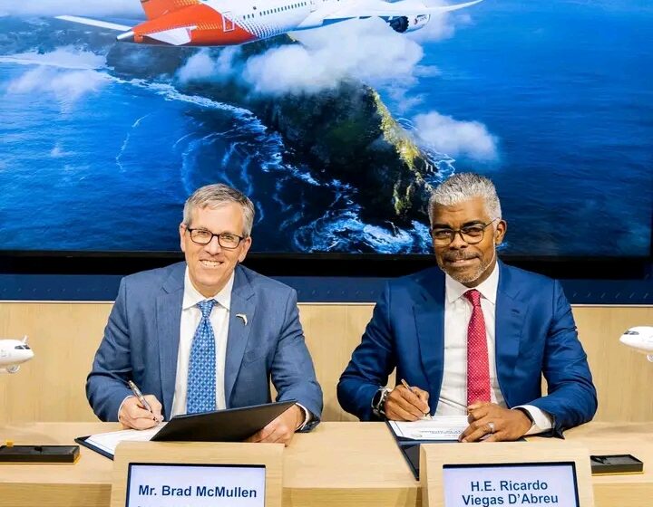  Angola assina memorando com a Boeing para modernizar o sector da aviação