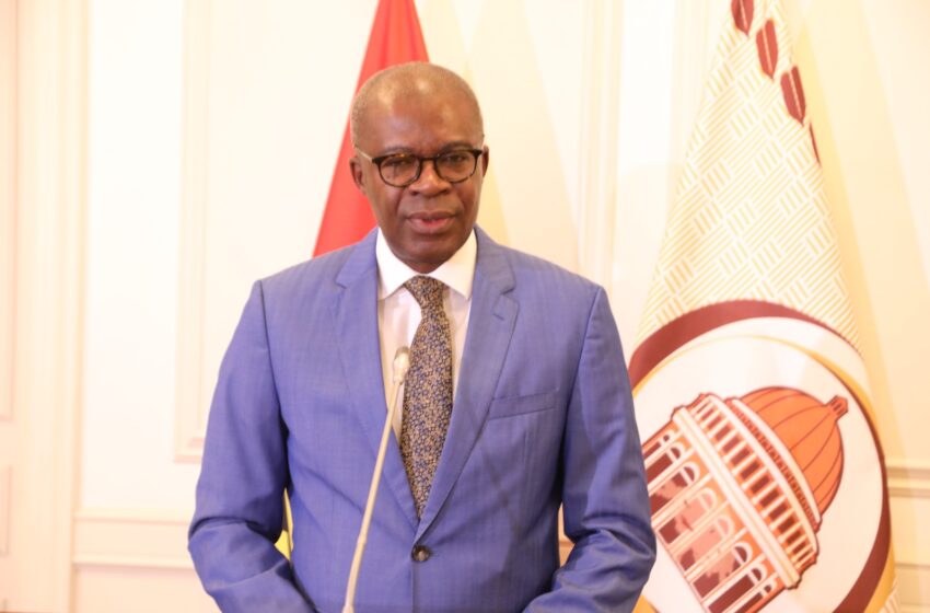  Pagamentos electrónicos crescem 35% em 2024 e movimentam mais de 74 mil milhões kz