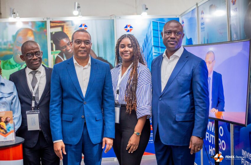  Ministro de Estado para Coordenação Económica visita Fénix Pensões na Expo-Huambo