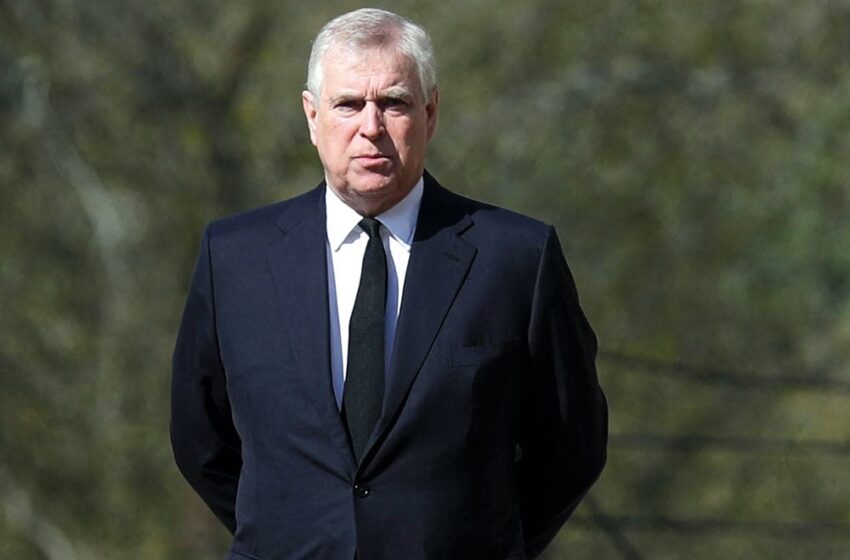  Príncipe André perde o título com que nasceu por decisão do Rei Carlos III