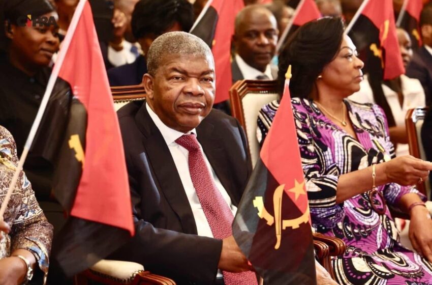  Presidente da República distingue mais de 4.600 cidadãos e 40 Chefes de Estado nas celebrações dos 50 anos da Independência Nacional