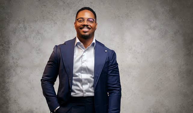  Rui Oliveira defende reforço do investimento africano em moeda local no Fórum Económico Europa–África