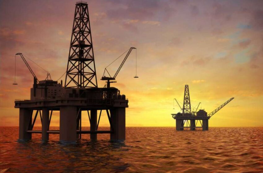  Petróleo mantém-se estável com investidores cautelosos e dólar em alta