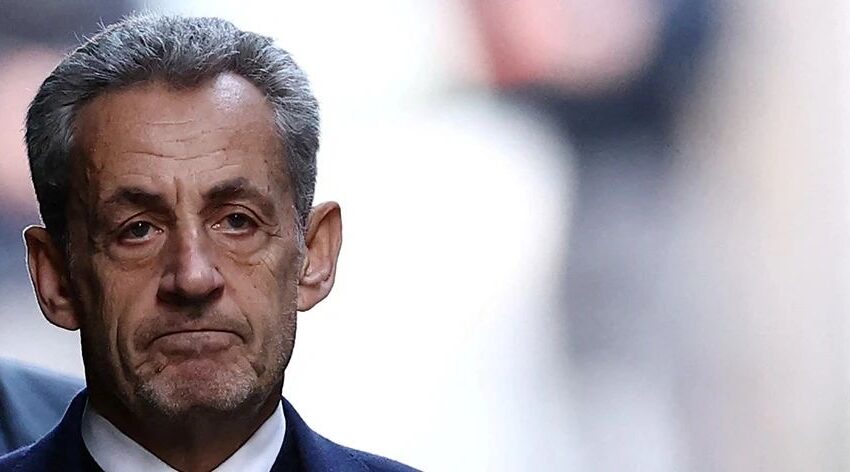  ‘Journal d’un prisonnier’, de Nicolas Sarkozy, lidera vendas em França e online