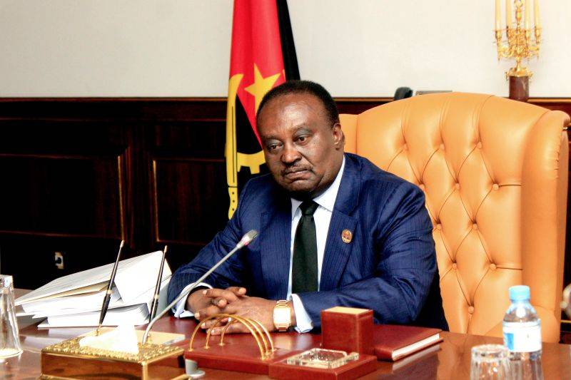  Funeral de ‘Nandó’ com honras de Estado. Presidente da República cria comissão para organizar exéquias