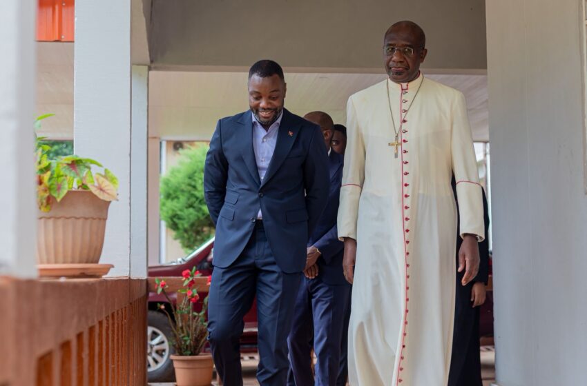  Novo governador da Lunda Sul recebido pelo arcebispo de Saurimo