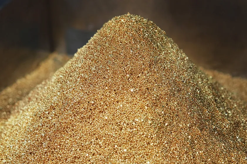  Tensão geopolítica na Venezuela impulsiona ouro enquanto mercado aguarda dados de emprego nos EUA