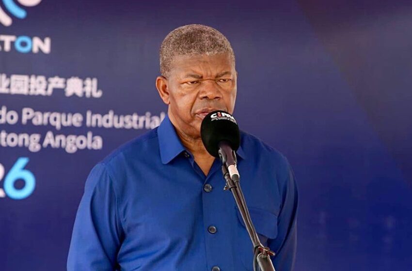  Presidente João Lourenço pede aos investidores privados que produzam mais produtos exportáveis
