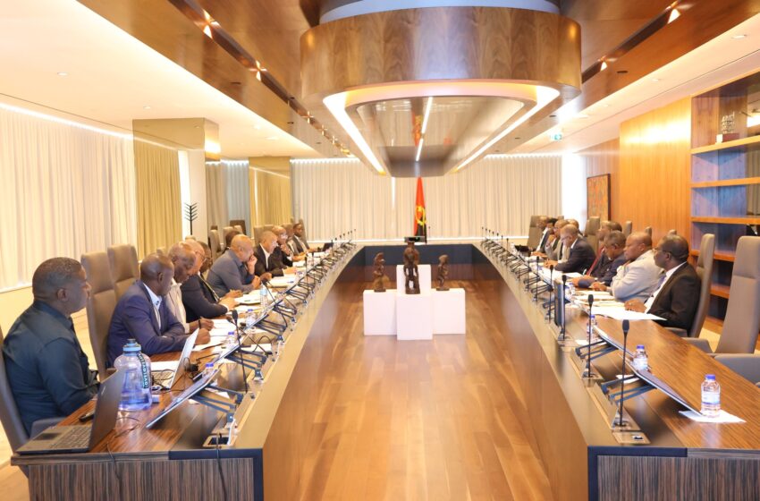  Governo avalia biocombustíveis para reduzir dependência do petróleo