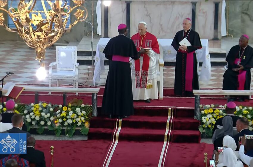  Livro “Igrejas Históricas de Luanda e o Santuário da Muxima” entregue ao Papa Leão XIV em gesto simbólico de valorização do património religioso angolano