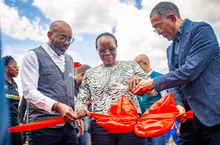  Diamantino Azevedo inaugura projectos mineiros e sociais nas Lundas e reforça aposta no sector dos diamantes