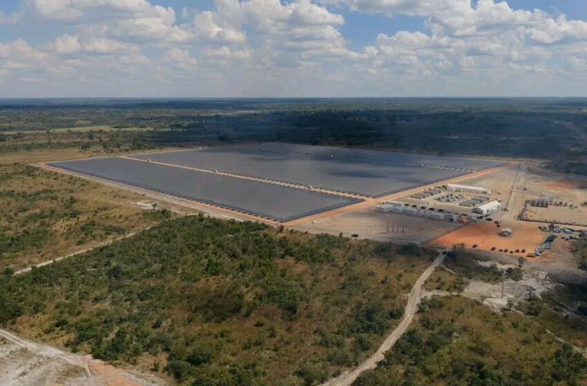 54.912 painéis solares ligam o Luau ao Corredor do Lobito