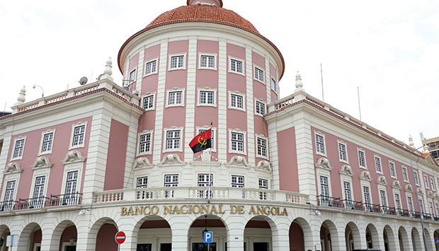  Depósitos bancários em Angola atingem novo máximo de 19,4 biliões de kwanzas em 2025