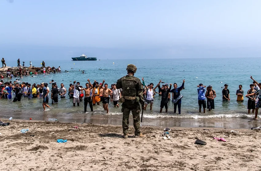  Marrocos atribui crise migratória em Ceuta a “redes de tráfico” e “desinformação”