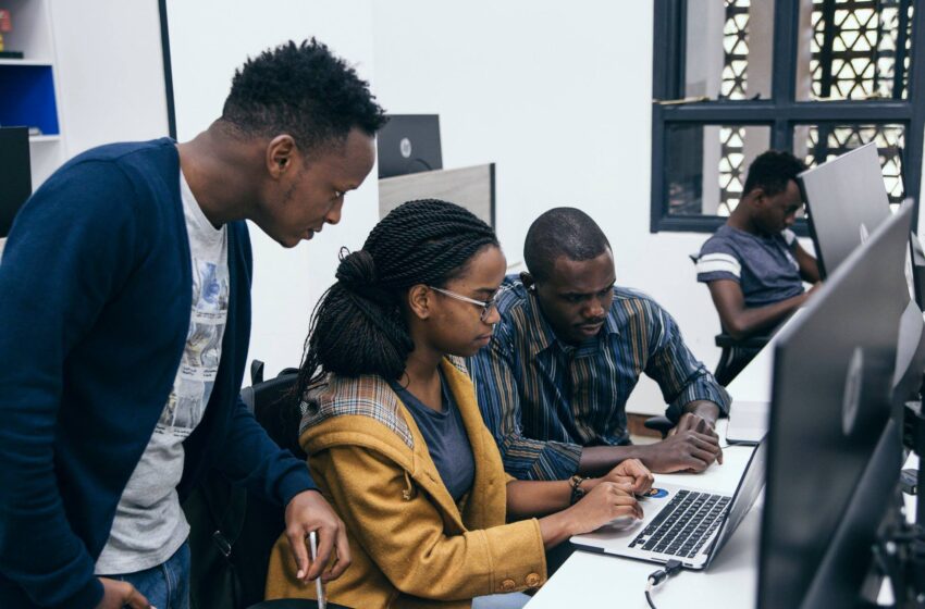  Jovens e mulheres de Angola e da RD Congo apostam no empreendedorismo para vencer o desemprego