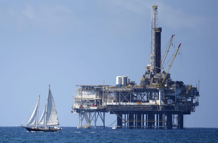  Petróleo dispara após Trump rejeitar proposta de paz do Irão