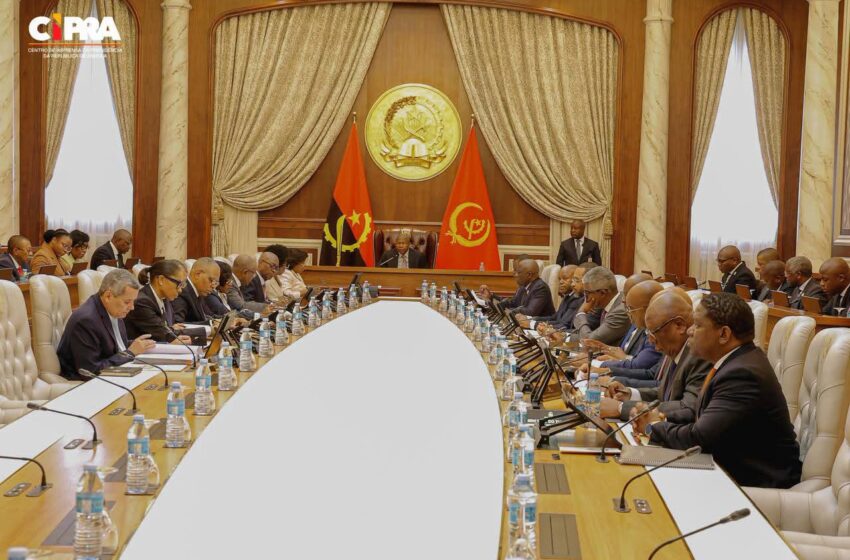  Stock da Dívida Pública de Angola atinge 62,18 mil milhões de Kwanzas